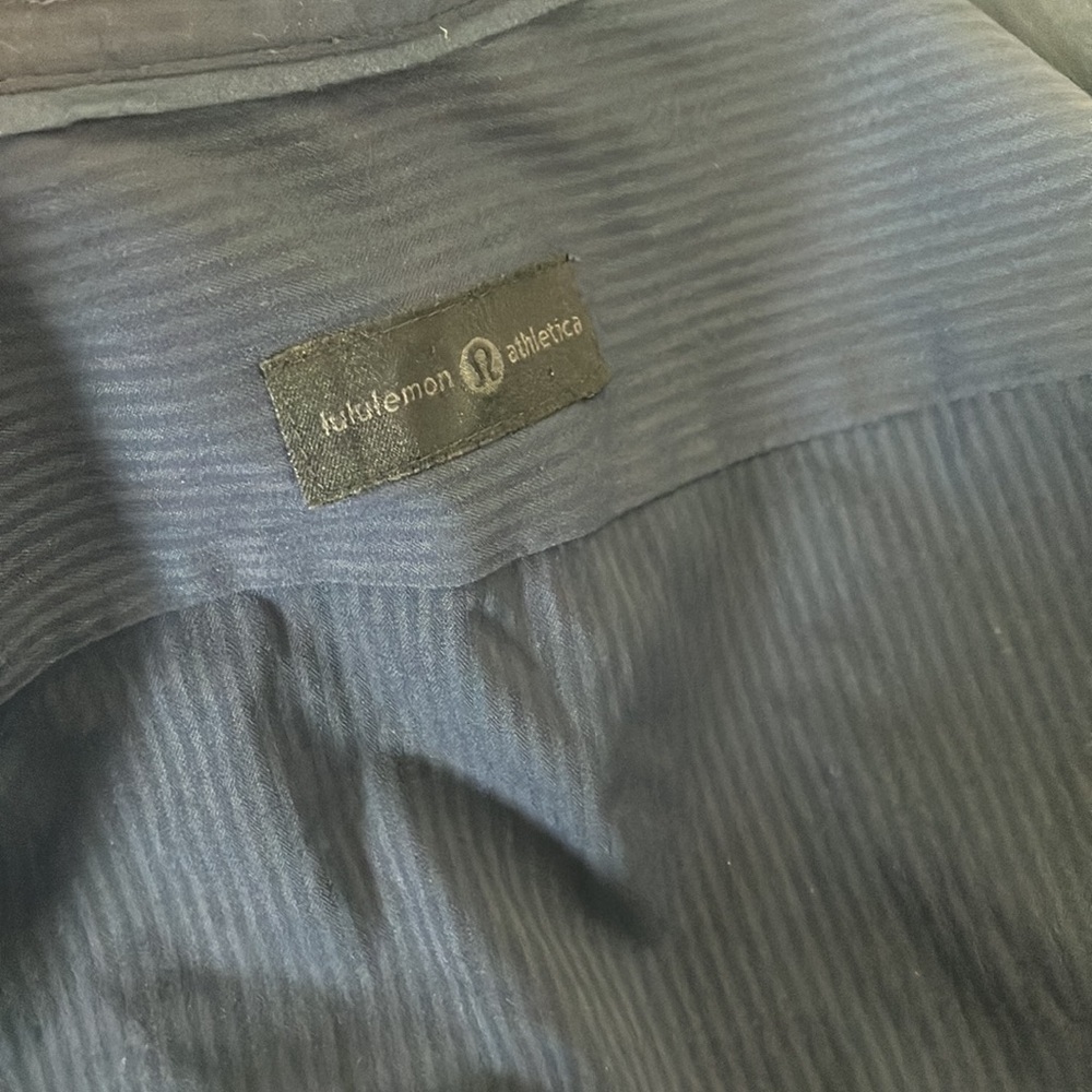 Lululemon Mens Button Down Blue Striped Long Sleeve Stretch Athletic Fit Shirt - Picture 12 of 15